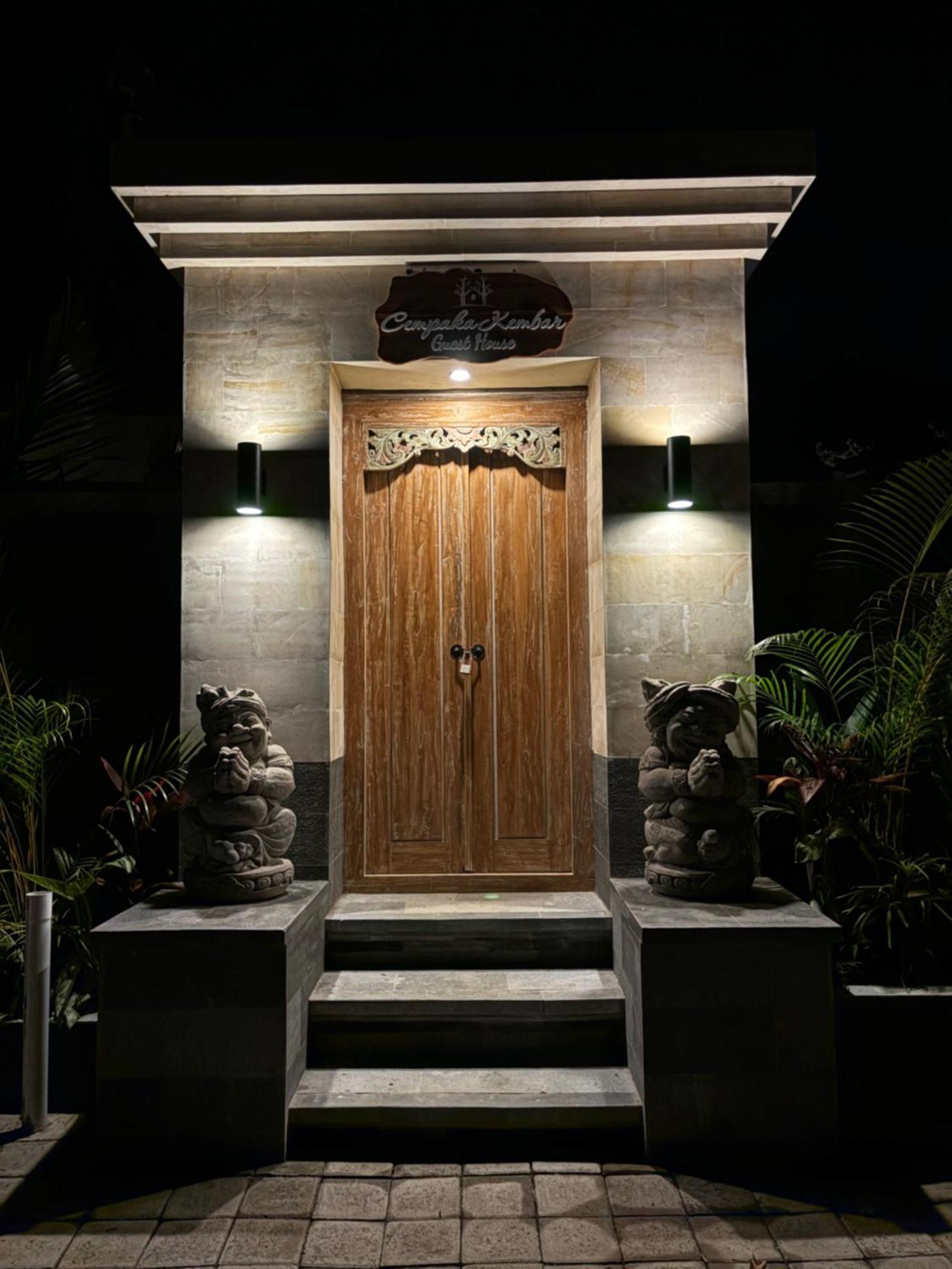 Cempaka Kembar Guest House Ubud  Bagian luar foto