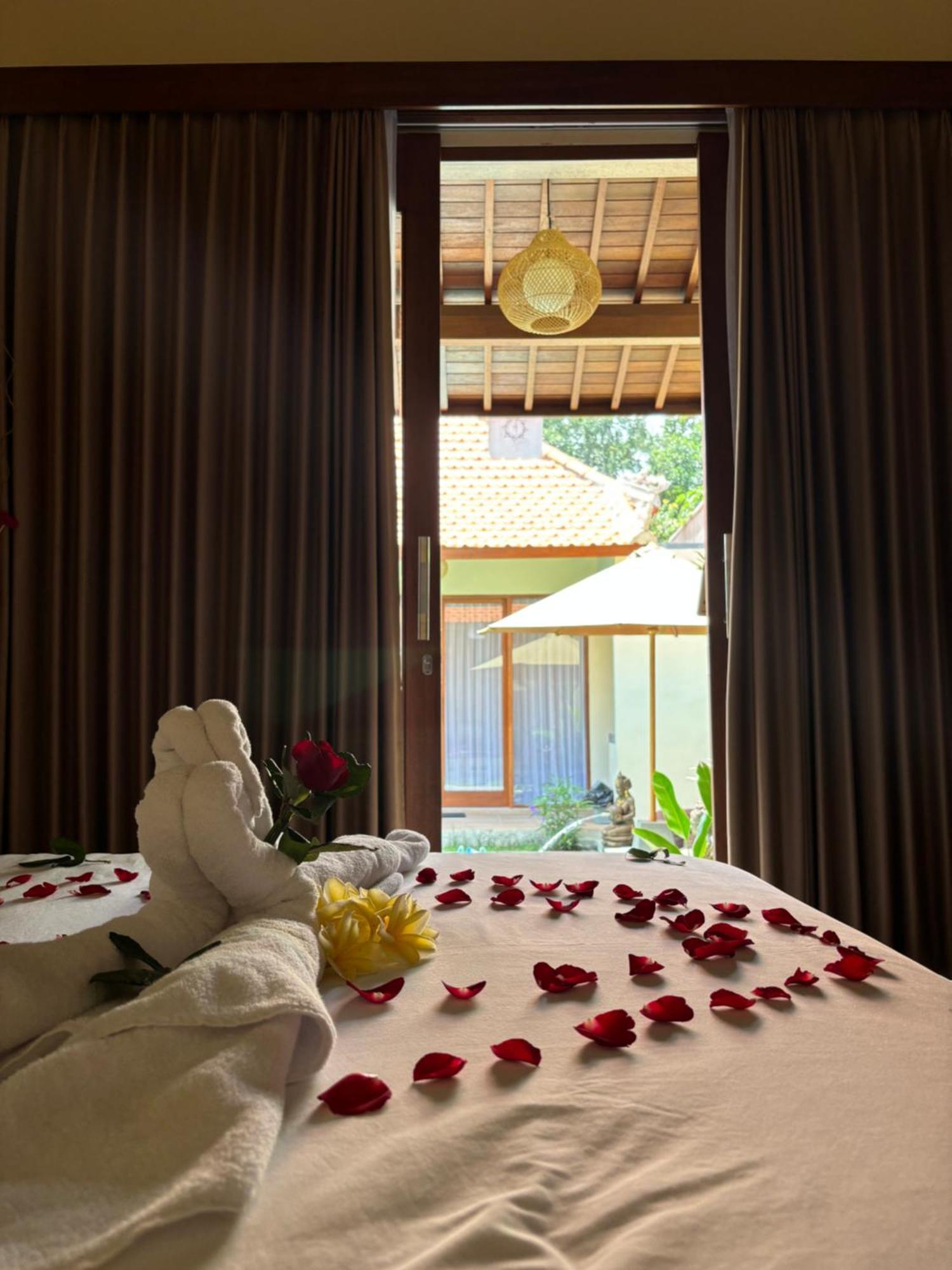 Cempaka Kembar Guest House Ubud  Bagian luar foto
