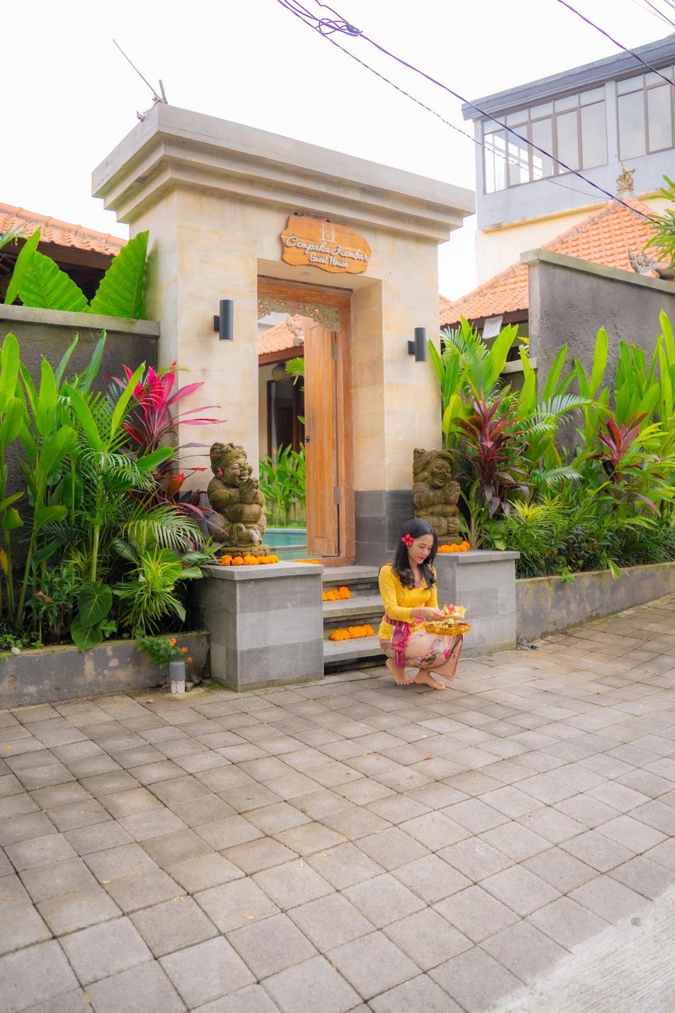 Cempaka Kembar Guest House Ubud  Bagian luar foto
