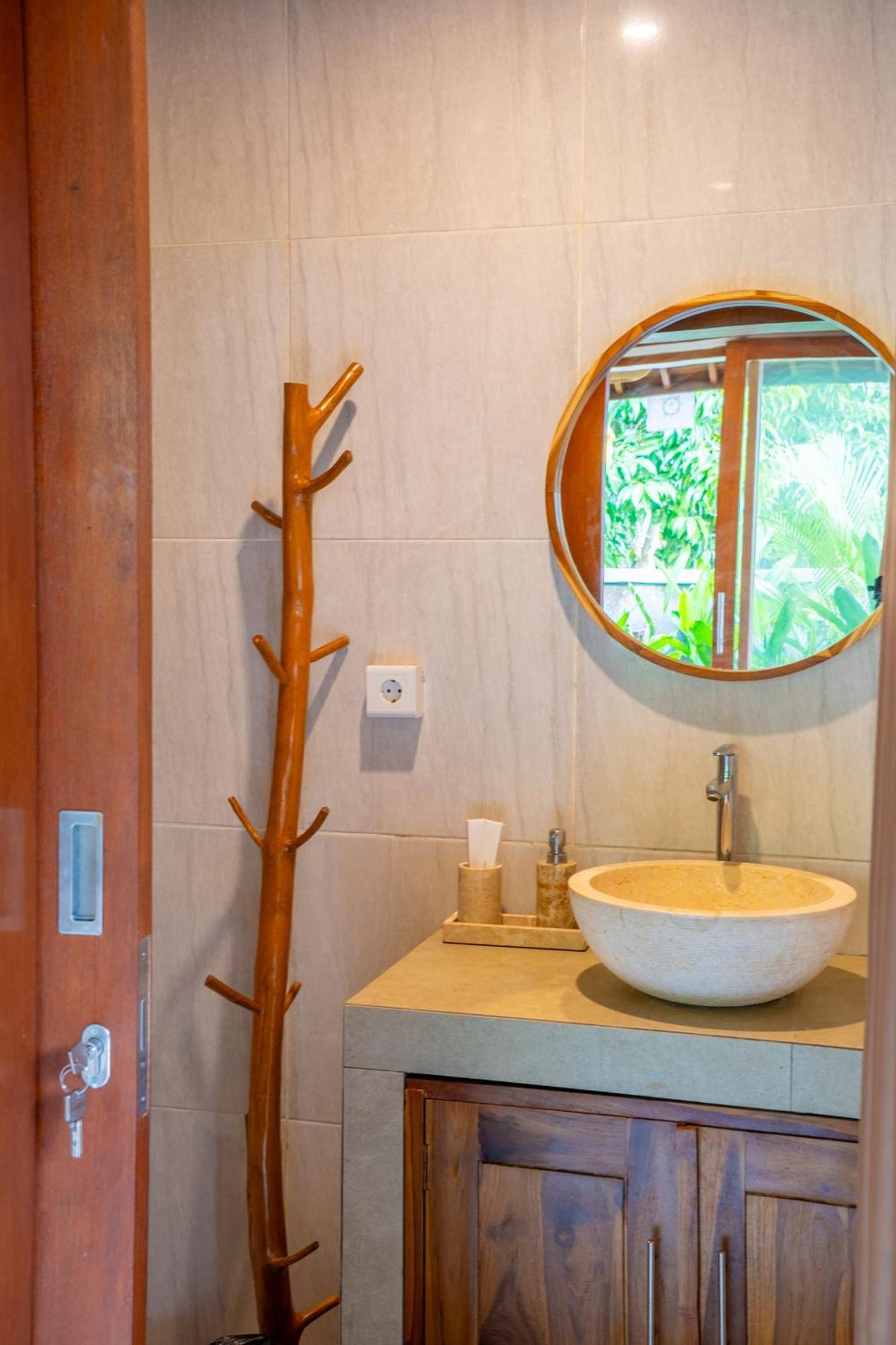 Cempaka Kembar Guest House Ubud  Bagian luar foto